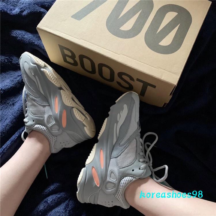 yeezy 700 korea