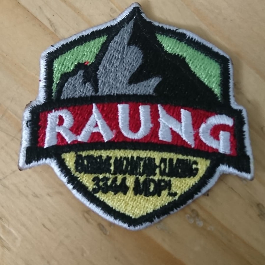 Emblem Gunung Raung