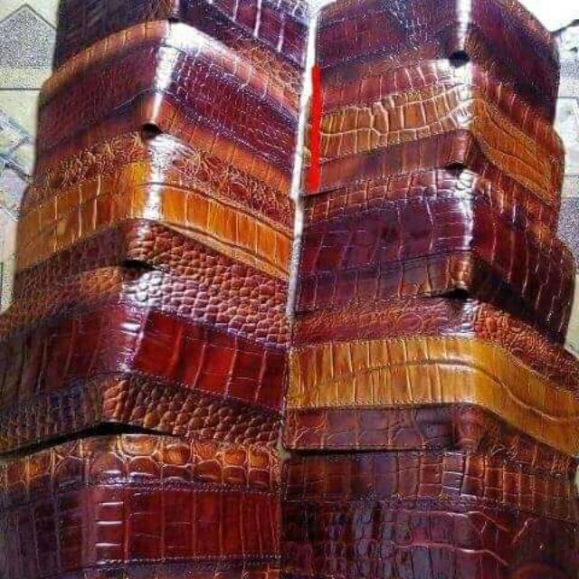 Dompet kulit buaya asli Papua