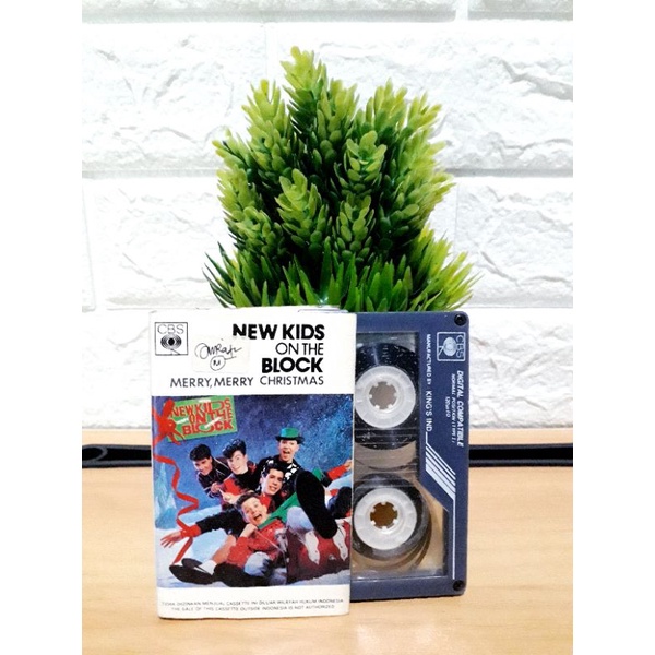 Kaset NEW KIDS ON THE BLOCK - MERRY MERRY CHRISTMAS