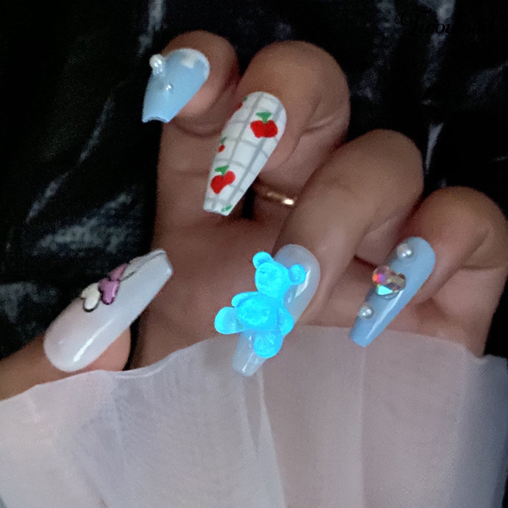 Twowood 8Pcs / Set Hiasan Kuku Motif Beruang Luminous Untuk Dekorasi Nail Art / Manicure DIY