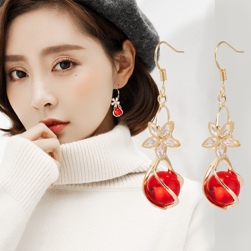 Anting Tusuk Gantung Panjang Wanita Desain Pita Merah Hias Berlian Imitasi Gaya Korea Untuk Hadiah