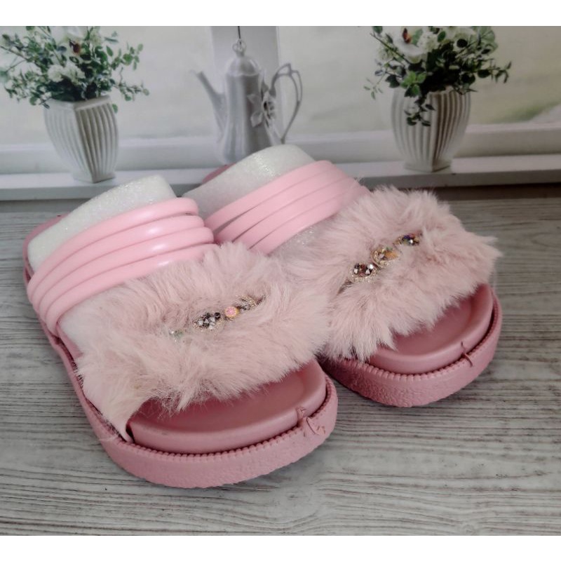 SANDAL IMPORT LALUNA BERBULU MODEL ZAMAN NOW  29-35 HARGA MURAH