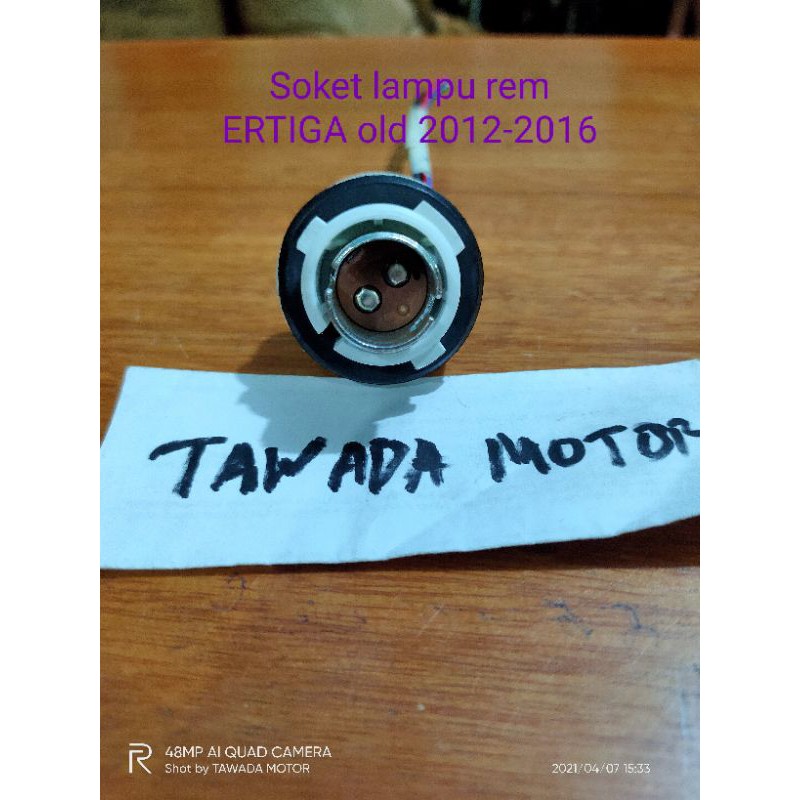 SOKET FITTING LAMPU STOP REM BELAKANG SUZUKI ERTIGA OLD 2012-2017