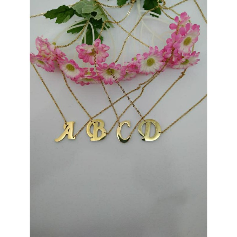 Fourfashion Kalung huruf latin titanium premium