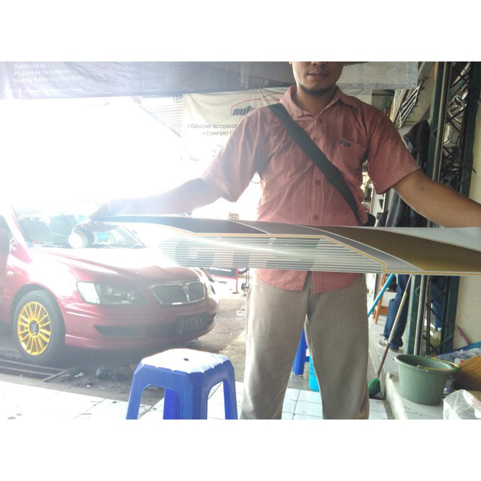 E0918 Stiker Body Taft Gt (Gts) New