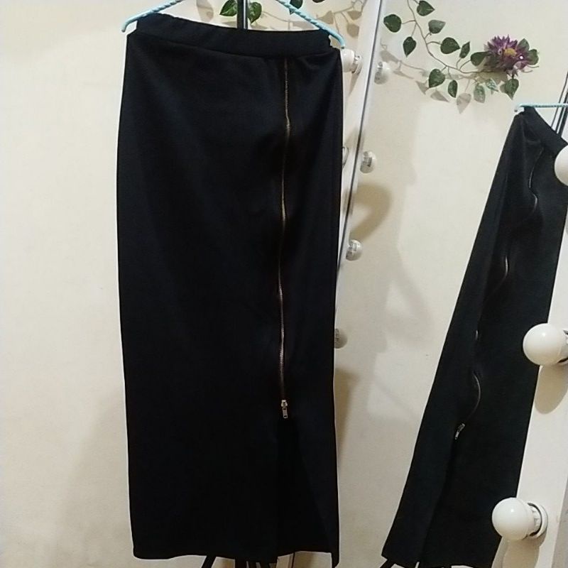 PRELOVED ROK WANITA MURAH-Resleting LD75/PB89