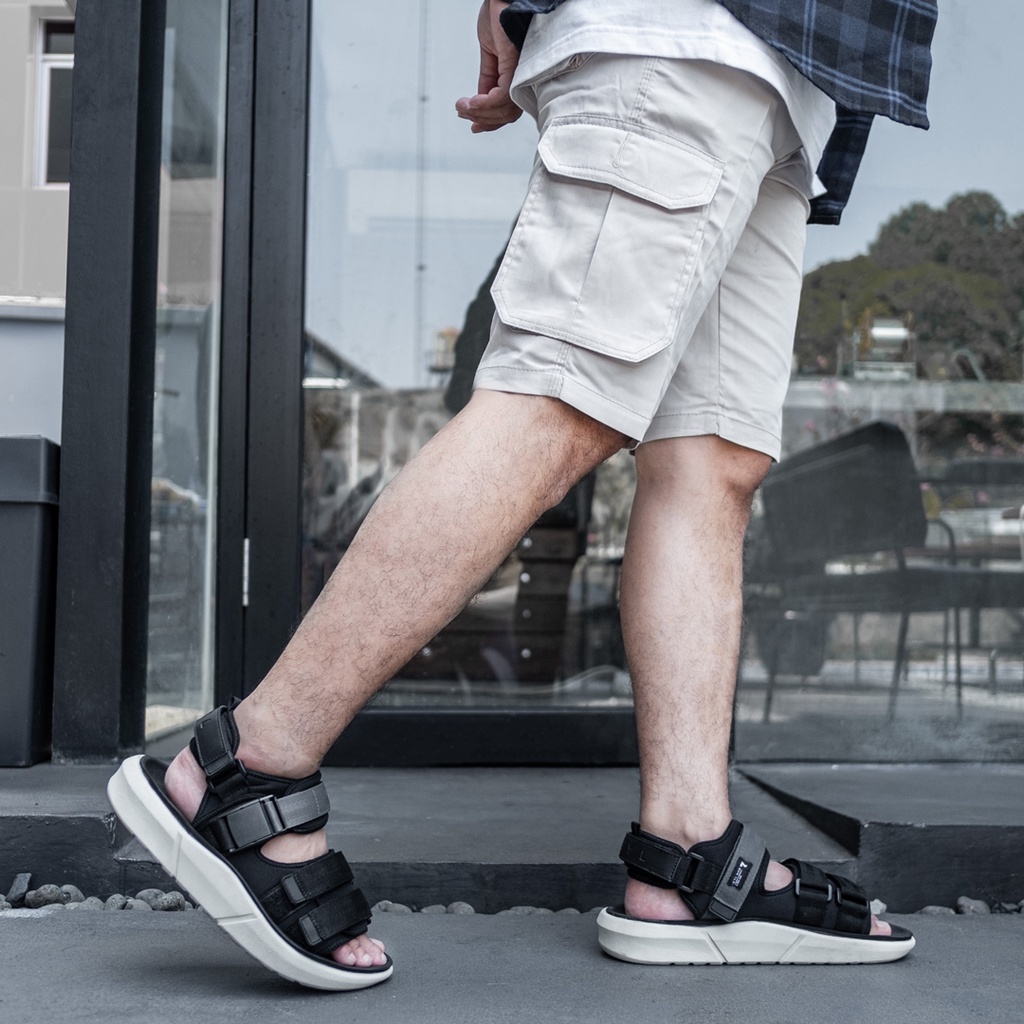 EXTROVERT FULL BLACK ORIGINAL x REYL MAN Sandal Casual Hitam Pria Sendal Gunung Kasual Jalan Santai Harian Main Hangout Lebaran Fashion Distro Remaja Dewasa Traveling Outdoor Premium Travelling Footwear Big Size Jumbo Ukuran Besar 44 Keren Terbaru Branded