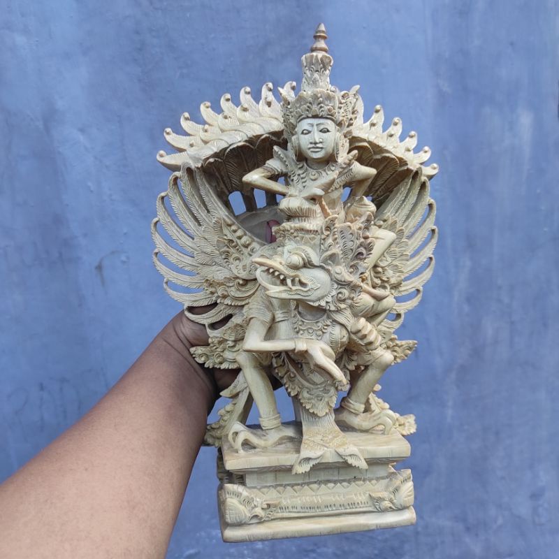 PATUNG GARUDHA  WISNU KENCANA/PATUNG GWK