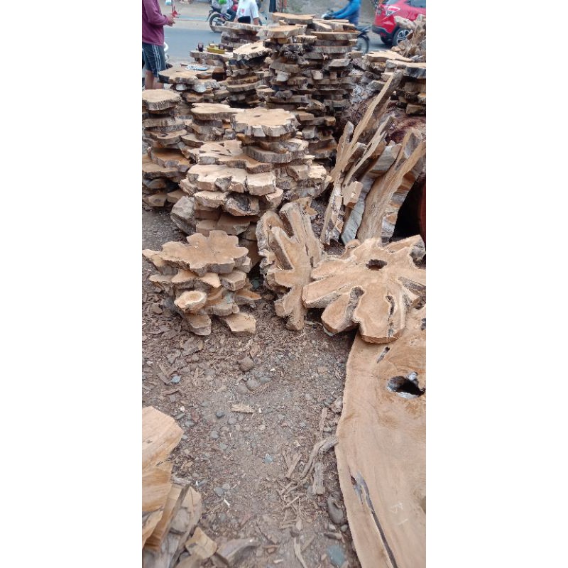 Meja Akar Jati Lesehan Kaki Kayu Custom D 60cm