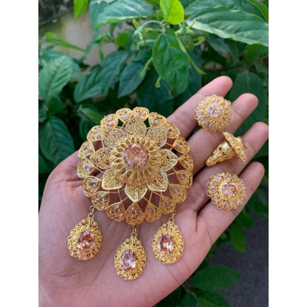 bros alpaka bali set kebaya motif teratai padi jumbo