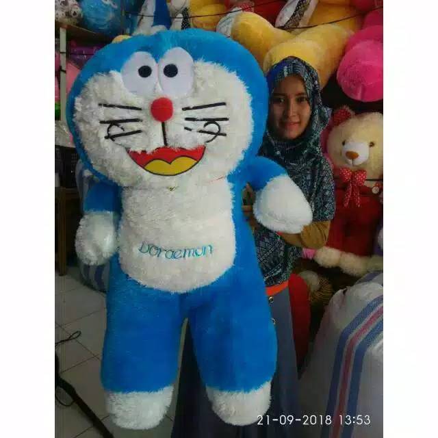 Boneka doraemon  jumbo 1,1meter