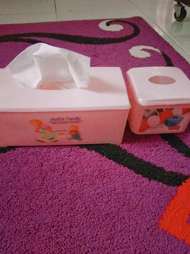 Yoshikawa Tempat Tissue / Kotak Tisu Persegi 200 Lembar Tissue Box