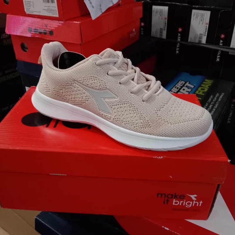 DISKON 70% ORIGINAL STORE SEPATU RUNNING OLAHRAGA WANITA DIADORA JURO DIRTY PINK SIZE 40