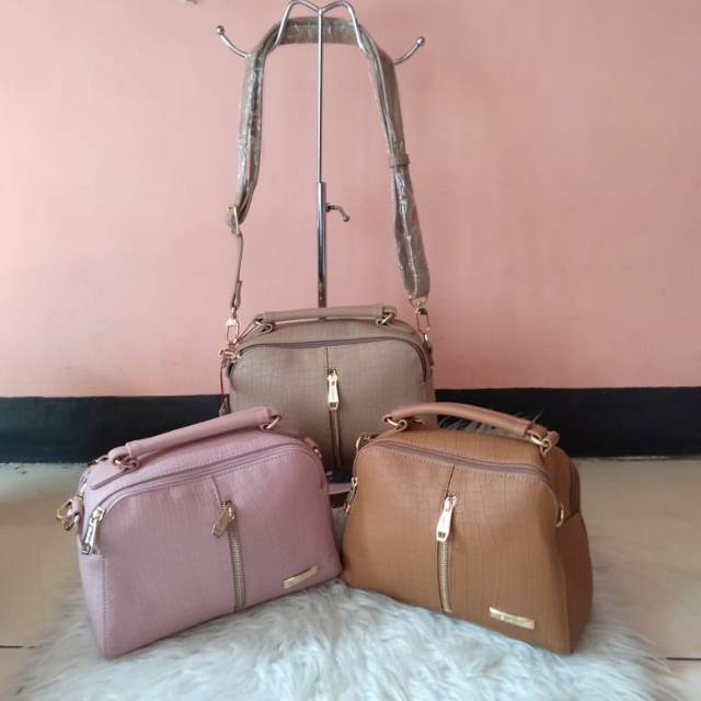 Tas selempang Elizabeth original