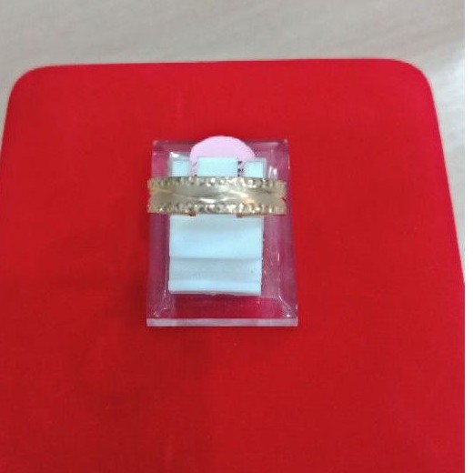 Cincin emas kadar 375 (berat 1.7 gram)