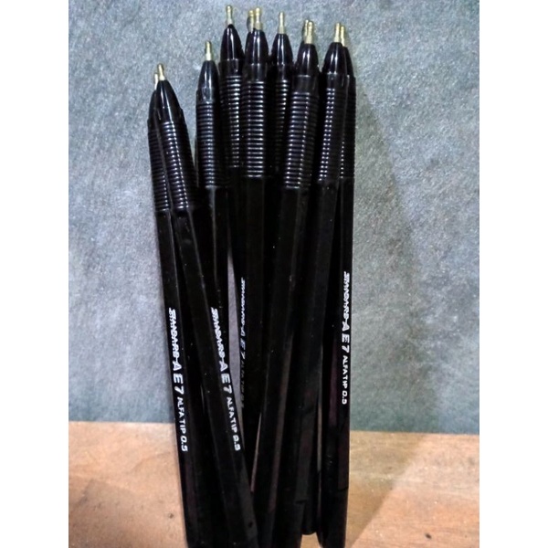 

pulpen murah 2000 dapat 3pcs STANDAR AE7 Tanpa tutup