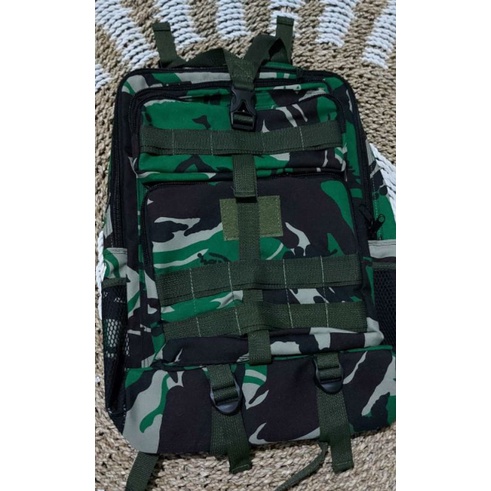 Tas ransel loreng sedang