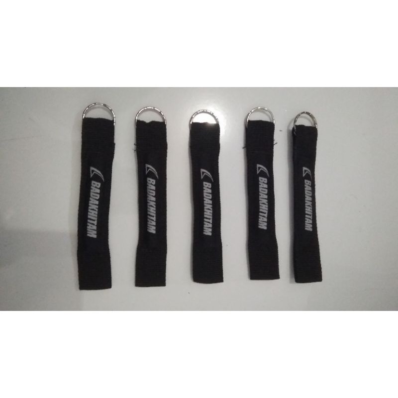 gantungan kunci badak hitam