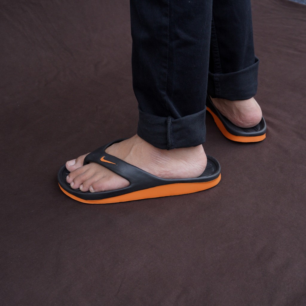 BIG SALE - Sandal Karet Jepit Kasual Santai Pria Nike Duramo Hitam List Orange Sendal Kekinian