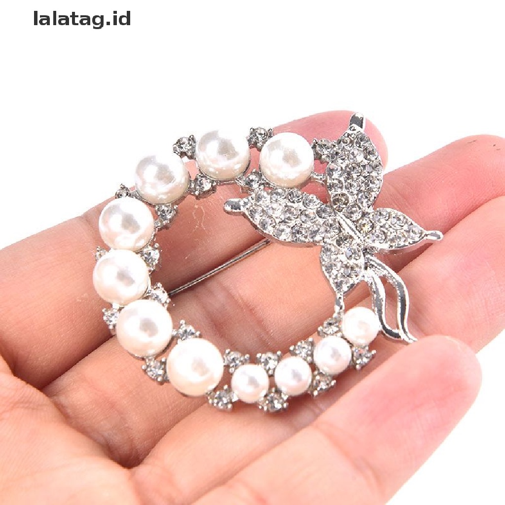 [lalatag] Pearl and Rhinestone Circle Brooches For Baroque Trendy Elegant Butterfly Brooch [ID]