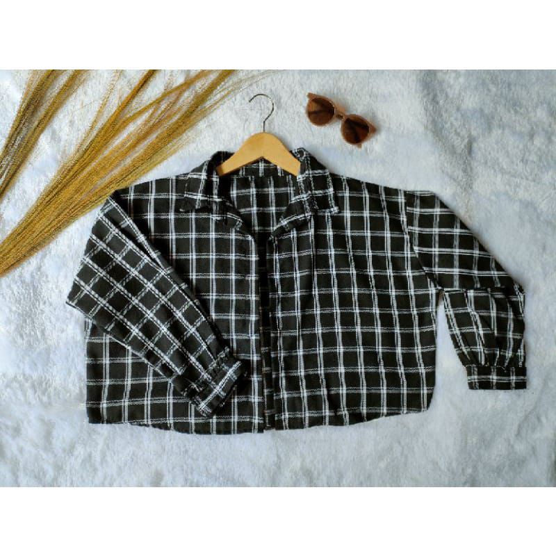 KEMEJA ONE POCKET CROP/KEMEJA CROP/KEMEJA KOTAK WANITA