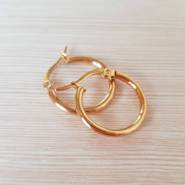 Anting Bulat Titanium Gold Antikarat selamanya