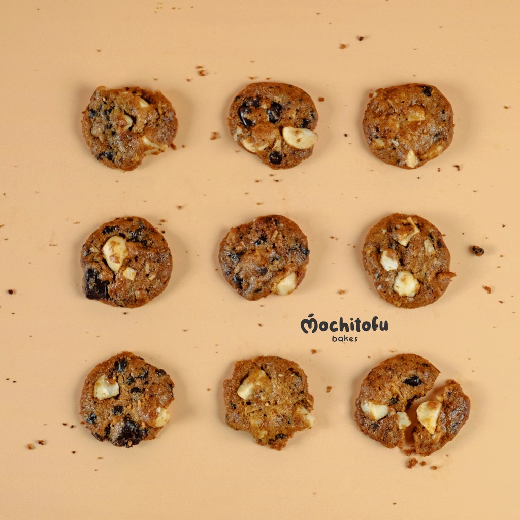 

Macadamia chocolate Crunchy Cookies | Cookies Crispy - 100 gram pouch | Mochitofu Bakes