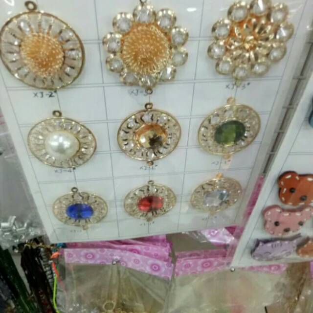 liontin bunga bulat besar hiasan kalung aksesoris hijab jilbab myslumah