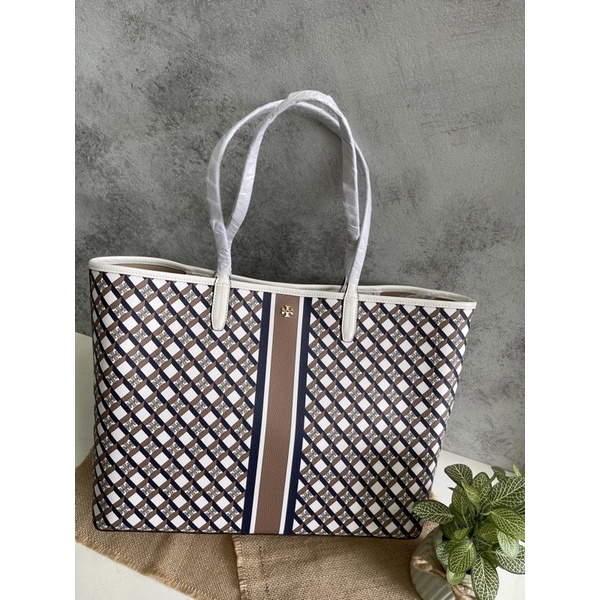 Tb tote geo logo