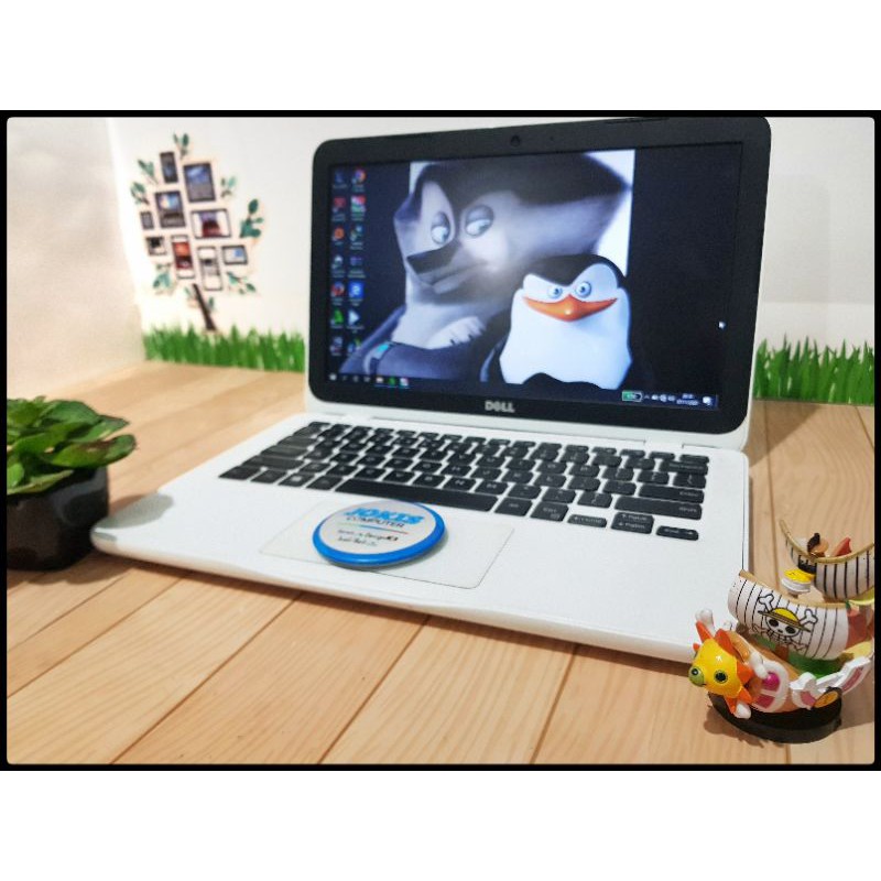 Netbook Dell Inspiron 11 RAM 4gb Putih