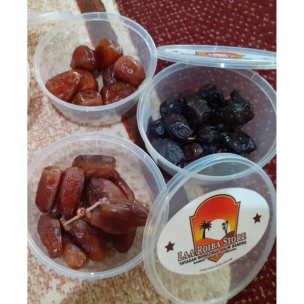 

Paket Icip-icip 3 jenis kurma Sukari, Ajwa dan Tunis tangkai 125gr