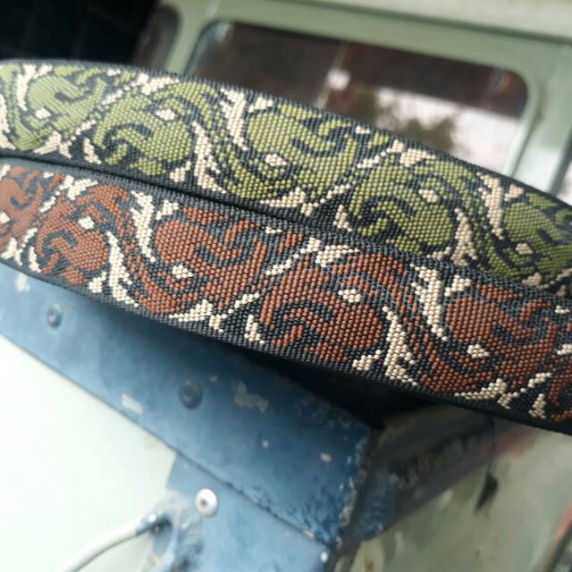 Webbing tubular motif