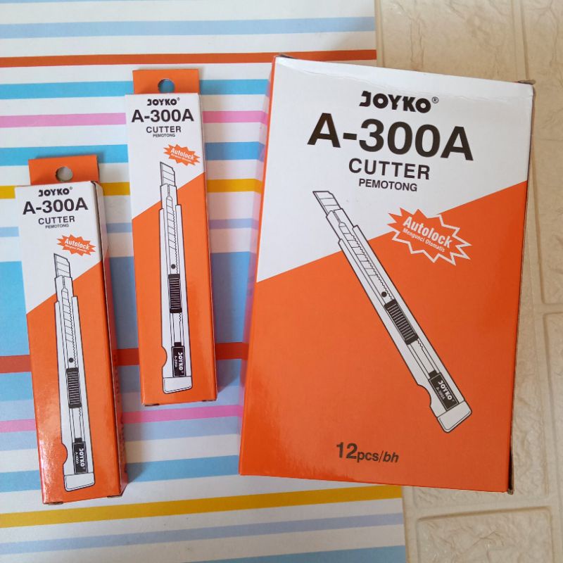 

Cutter/Pemotong Joyko A-300A (1 set isi 12 pcs)