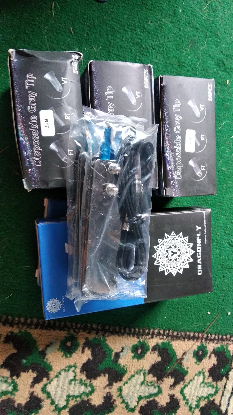 50 Pcs / Kotak Tip Tato Sekali Pakai Warna Abu-abu Transparan