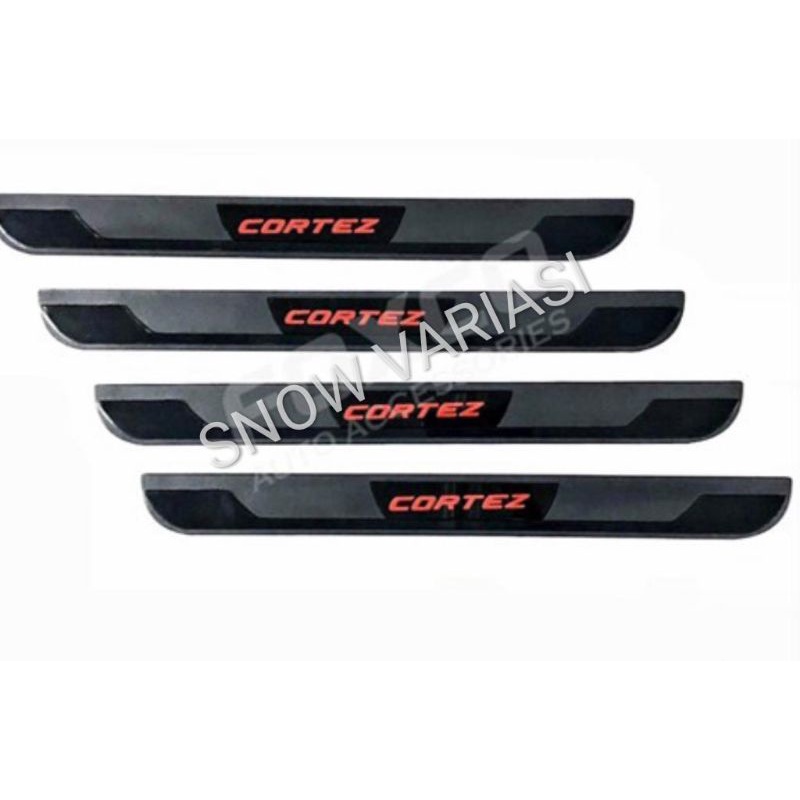 Sillplate Samping Wuling Cortez Hitam List Merah