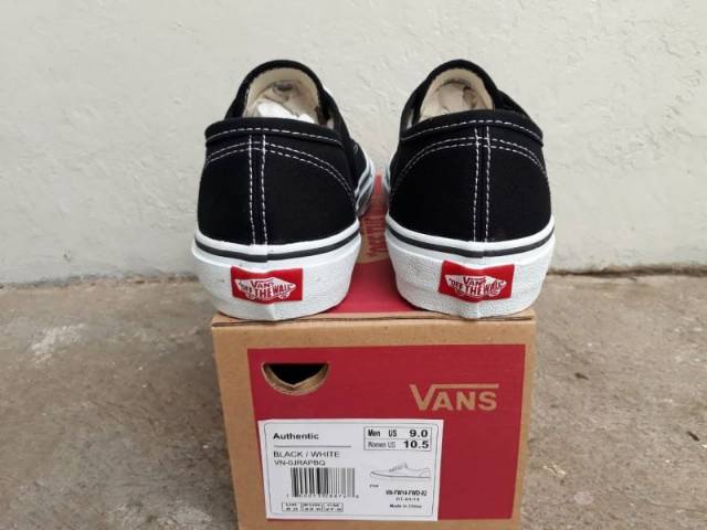 VANS AUTHENTIC CLASSIC BLACK WHITE UNISEX SEPATU VANS PREMIUM BNIB MADE IN CHINA WAFFLE DT