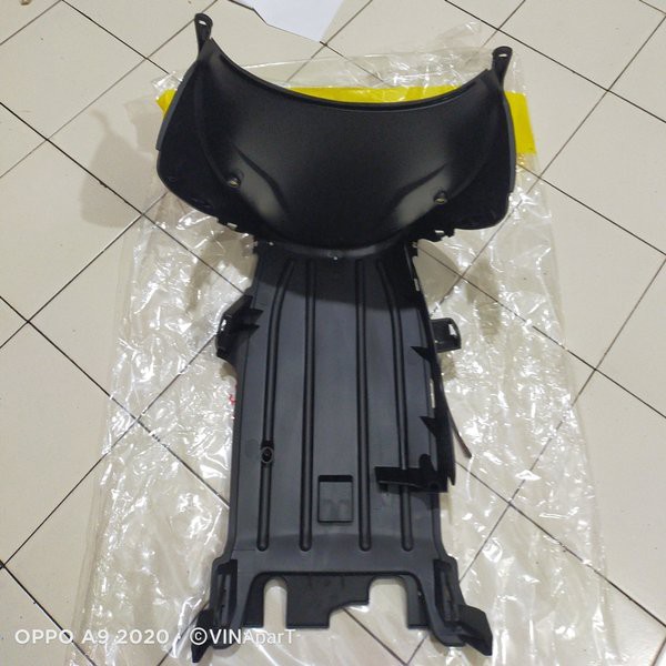 cover front lower kap lumpur paruh kolong dek bawah vario lama KVB non original