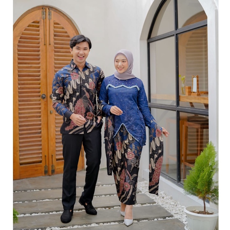 SET BATIK COUPLE KALUNA NAVY (KEMEJA, ROK, DAN BLOUSE KALUNA)