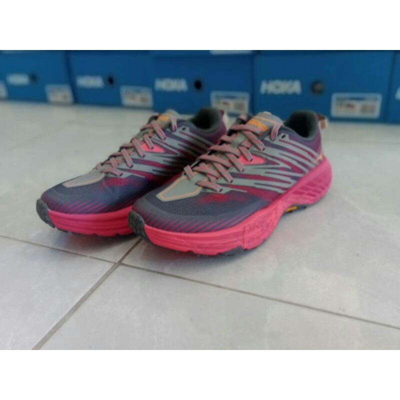 hoka one one speedgoat 4 women