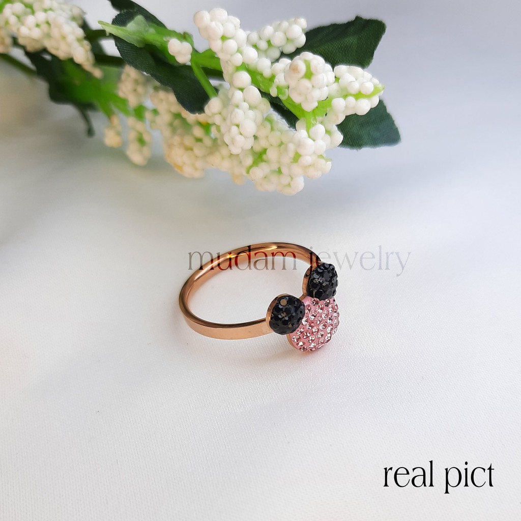 Cincin Titanium Karakter Minnie Putih Hitam dan Pink Hitam