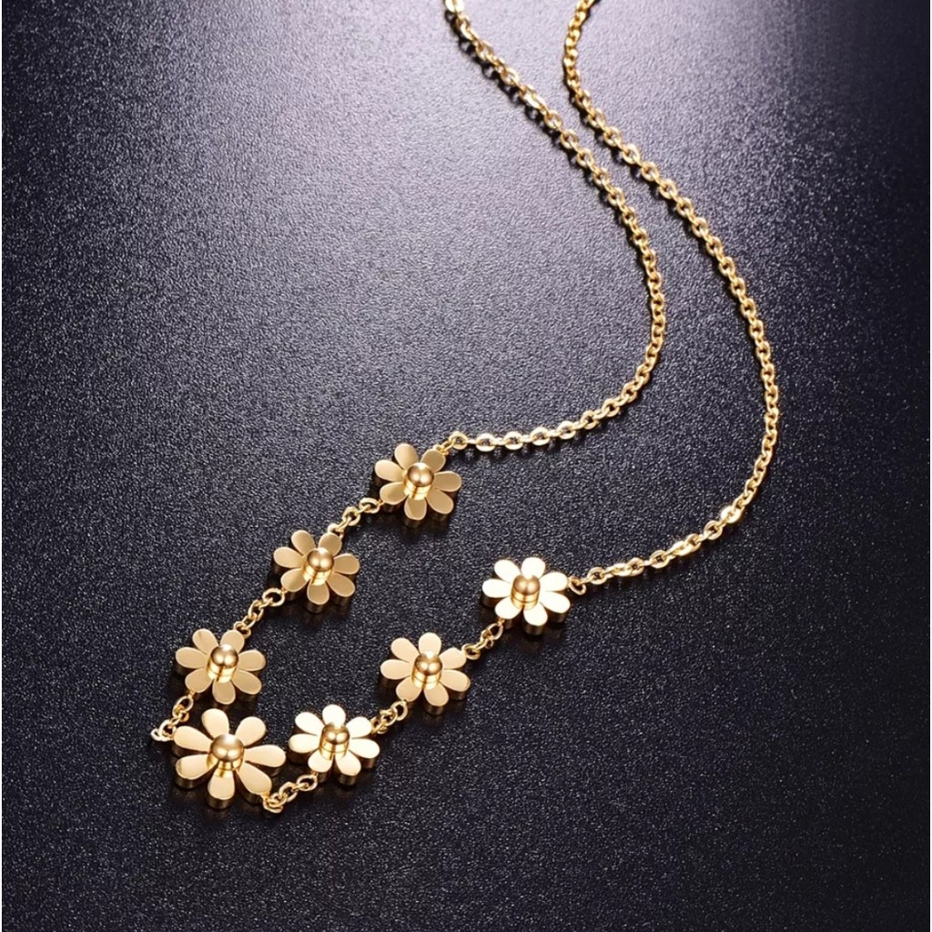 Kalung Titanium Aksen 7 Bunga Warna Rose Gold dan Gold