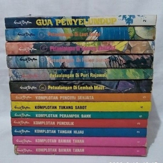 enid blyton seri petualangan komplotan
