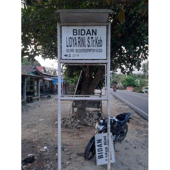

Merek Bidan, Penunjuk Praktek Bidan, Cutting Stiker