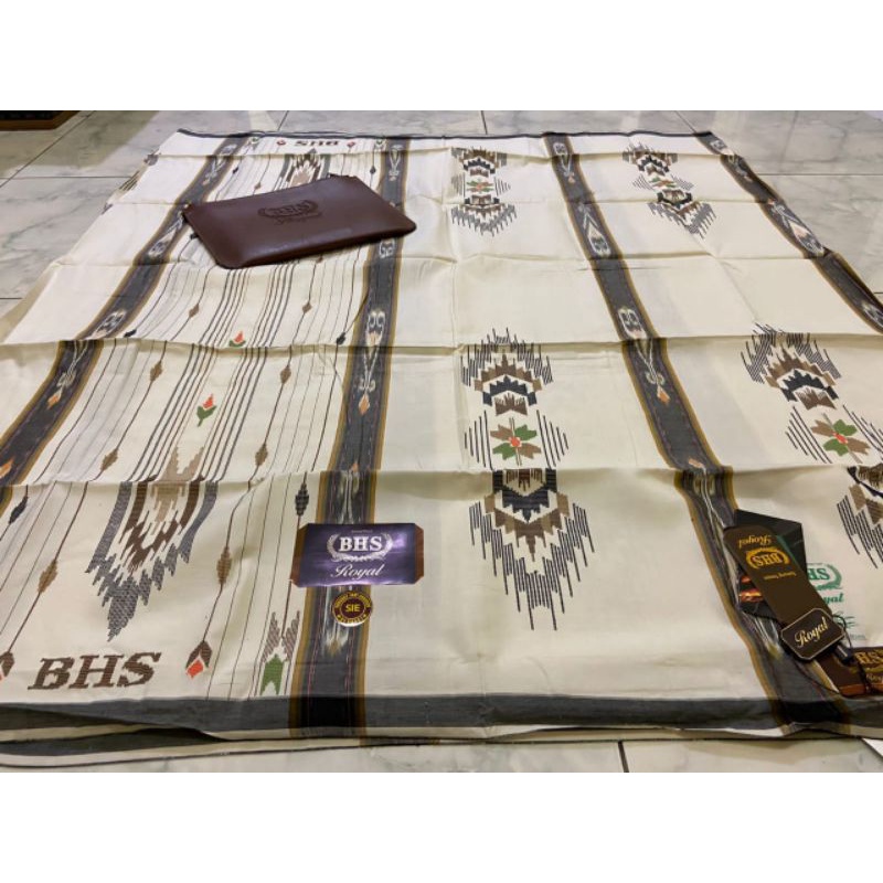 SARUNG BHS ROYAL SIE GOLD