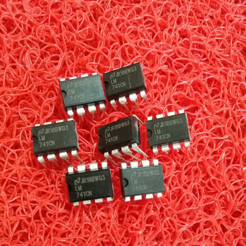 LM741 single op-amp Amplifier