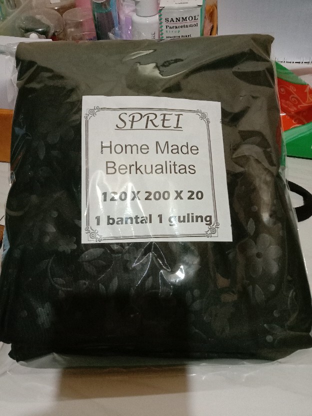 Sprei Homemade Karakter Motif Lucu Halus Adem Tidak Luntur Ukuran 120 160 180