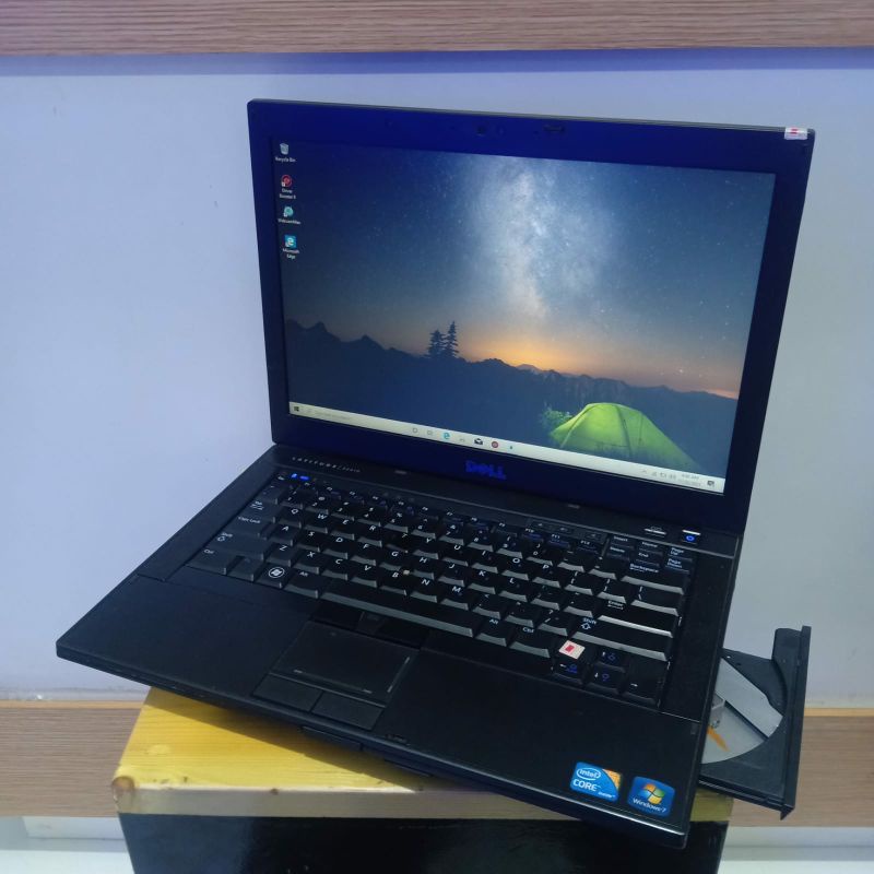 Laptop Dell Latitude E6410 Intel Cor i5 Ram 4GB/320GB Vga Nvdia Geforce Nvs 3100M Gaming,editing Ok Siap pakai