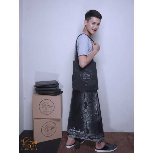 SARUNG BATIK EKSKLUSIF ORIGINAL KANJENG DENIM