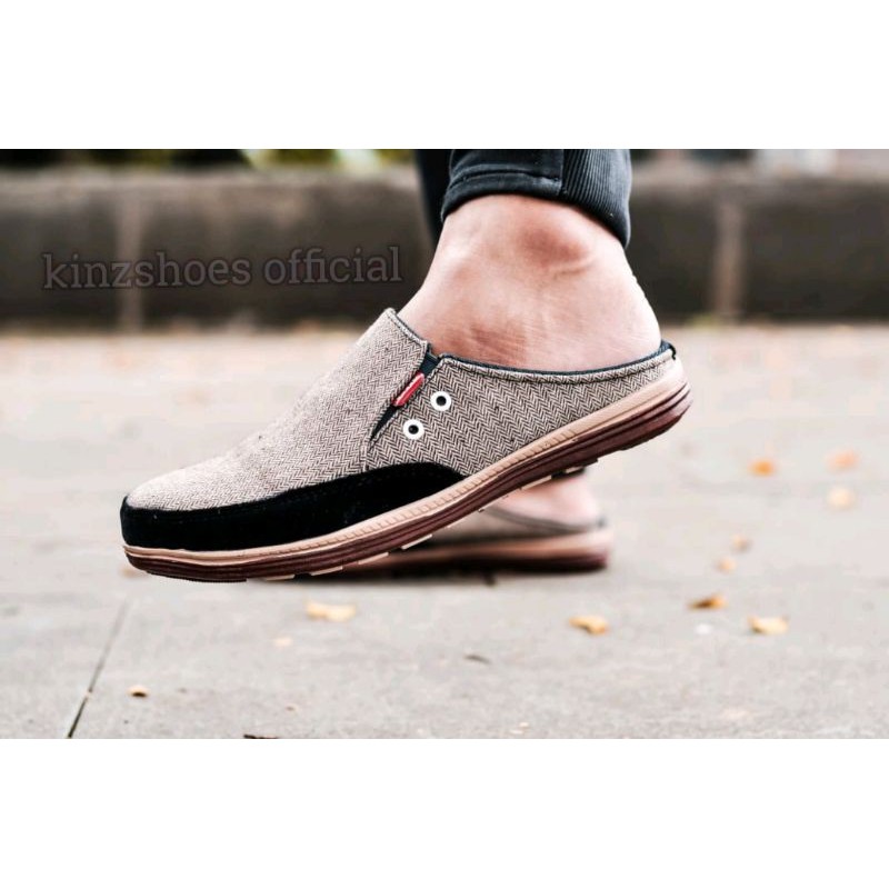 Sepatu Casual Pria Slip On Kickers Bustong